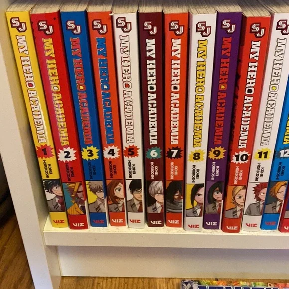 My hero academia books 1-30 & ultra analysis and vigilantes . Total 32 books - Picture 2 of 12